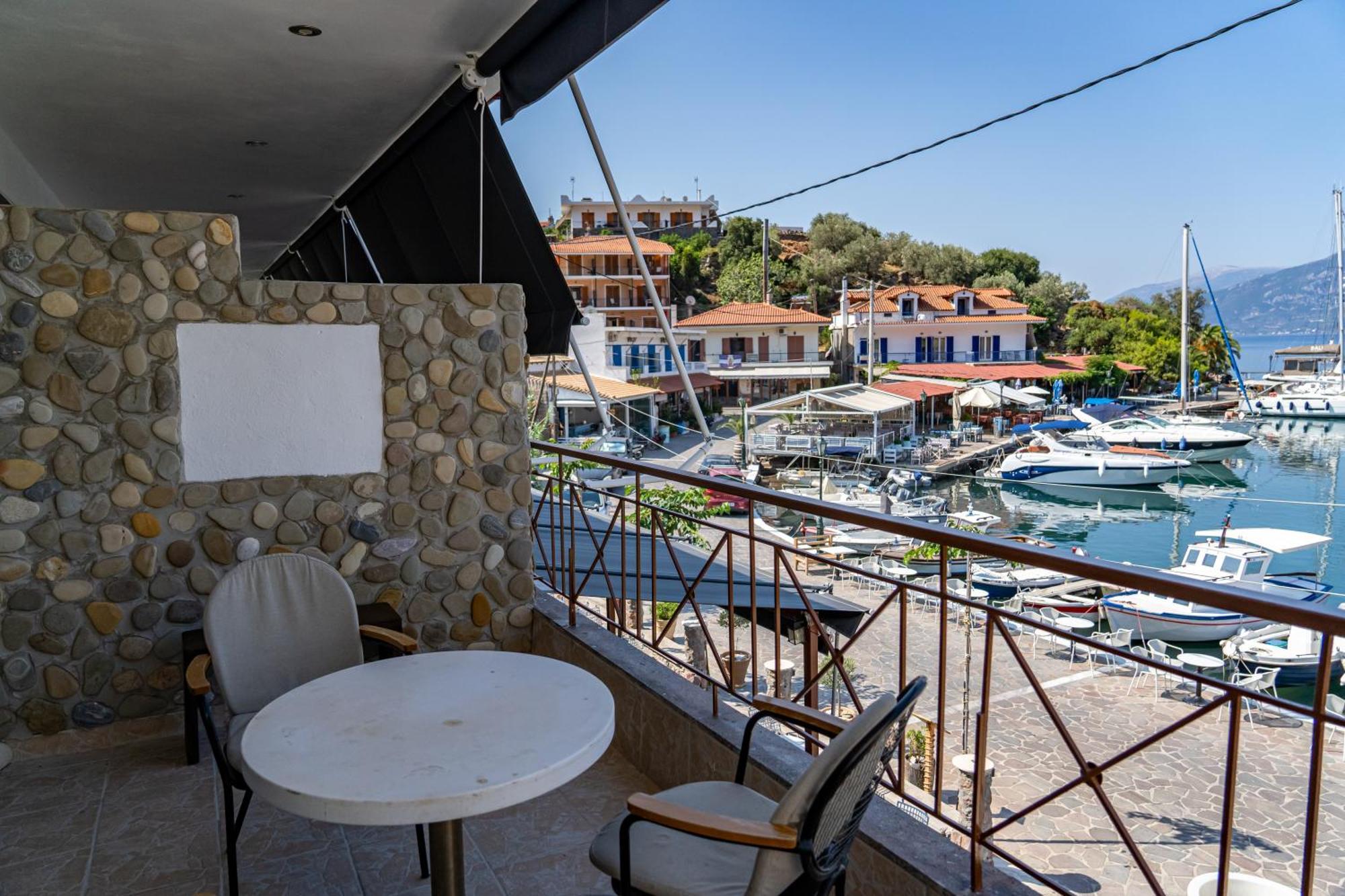 Prego Living Apartments Vathi  Exterior photo