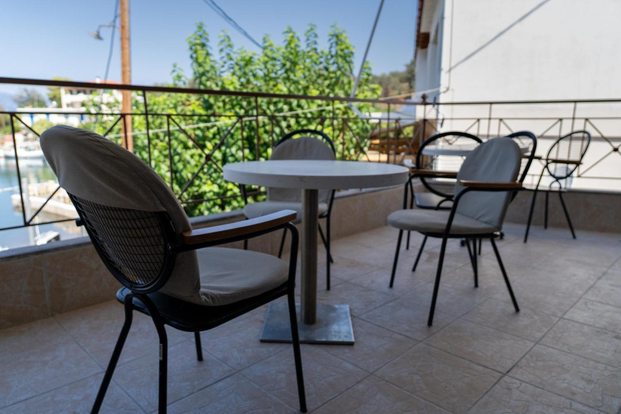 Prego Living Apartments Vathi  Exterior photo